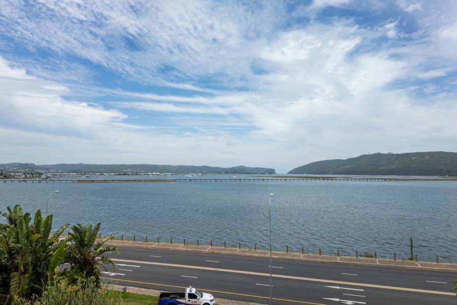 5 Bedroom Property for Sale in Paradise Western Cape